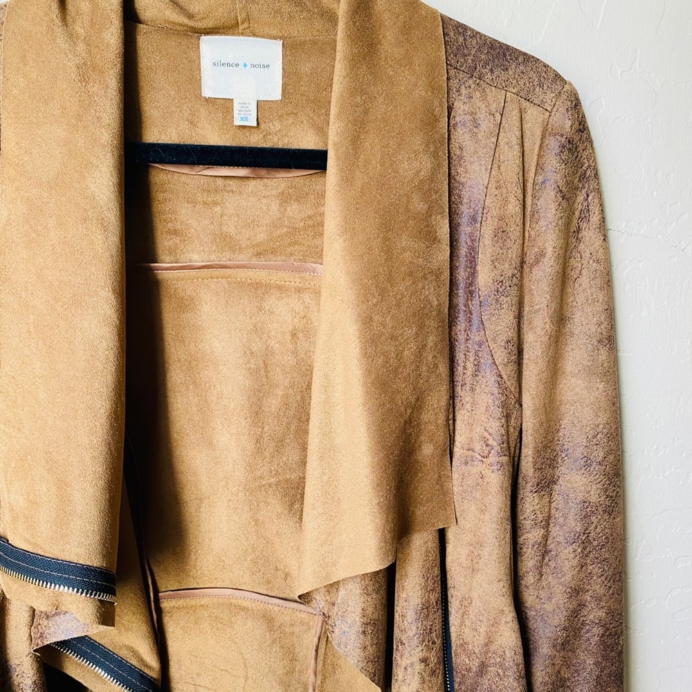 Distressed Jacket - Picture 2 of 3